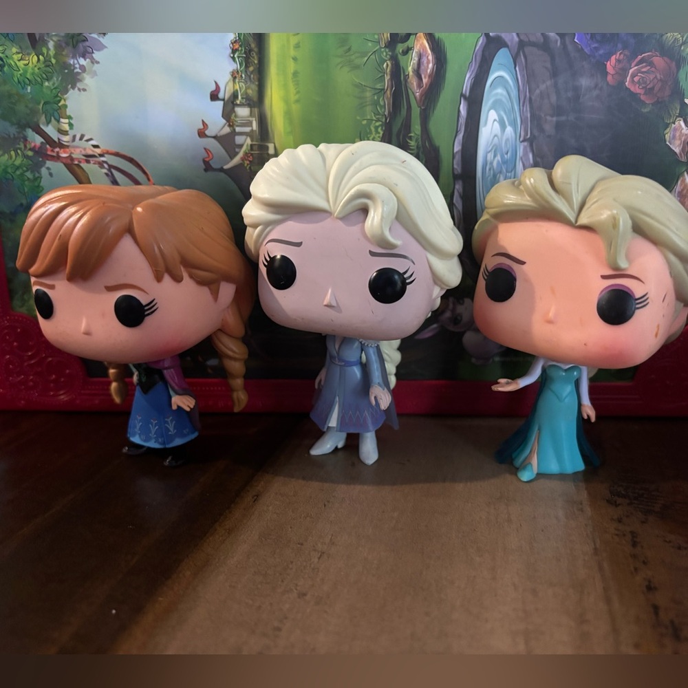 Frozen Character Figurine Set - Blue, White, Brown